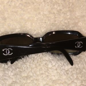 AUTHENTIC CHANEL SUNGLASSES WITH SWAROVSKI CRYSTAL